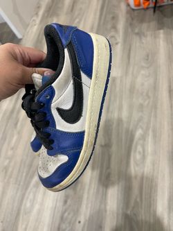 Nike size 1y