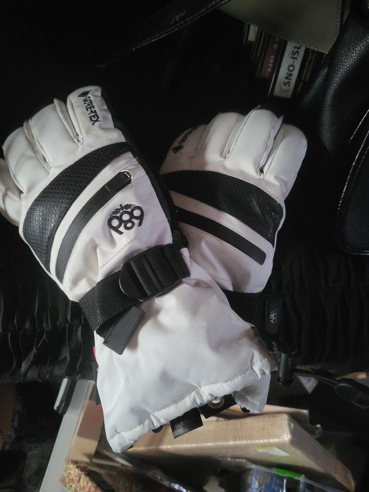 Reusch Helena R-TEX XT Women's glove.