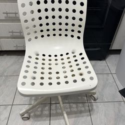 White Plastic Rolling Chair Nice Design Kitchen Office Indoors Outdoors 