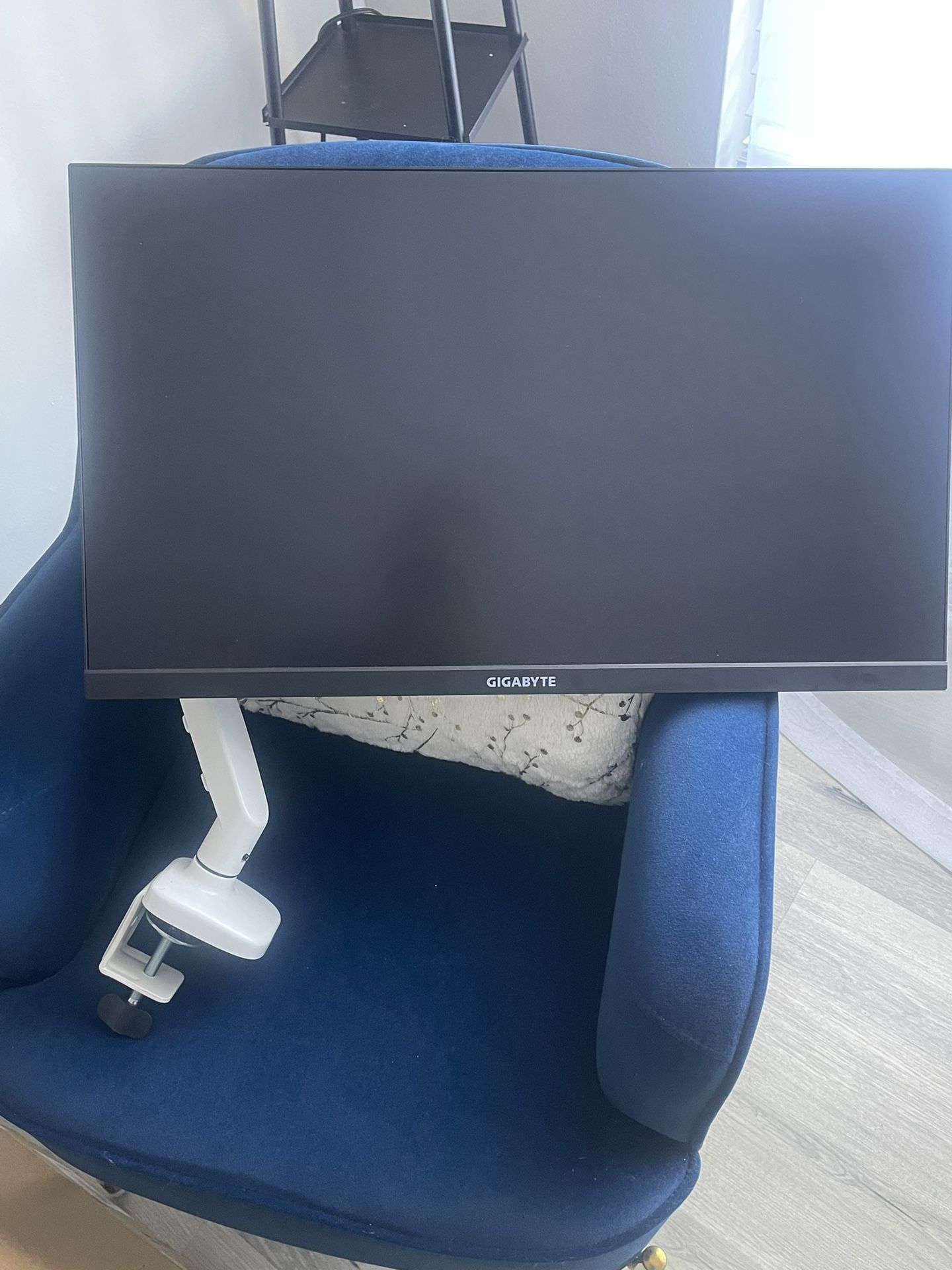 Gaming Monitor M27Q IPS