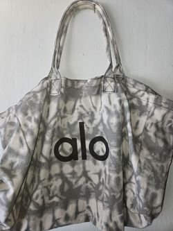 Alo tote bag