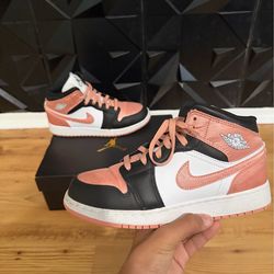 Nike Air Jordan 1 Mid