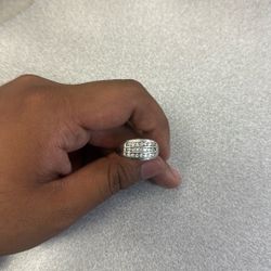 10k White Gold Diamond Ring 5.2 Grams 