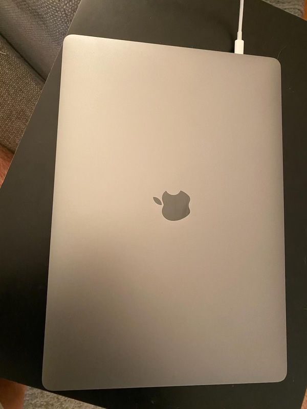 MacBook Pro 15 Inch 2016 