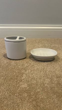 Soap Dish And Toothbrush Holder