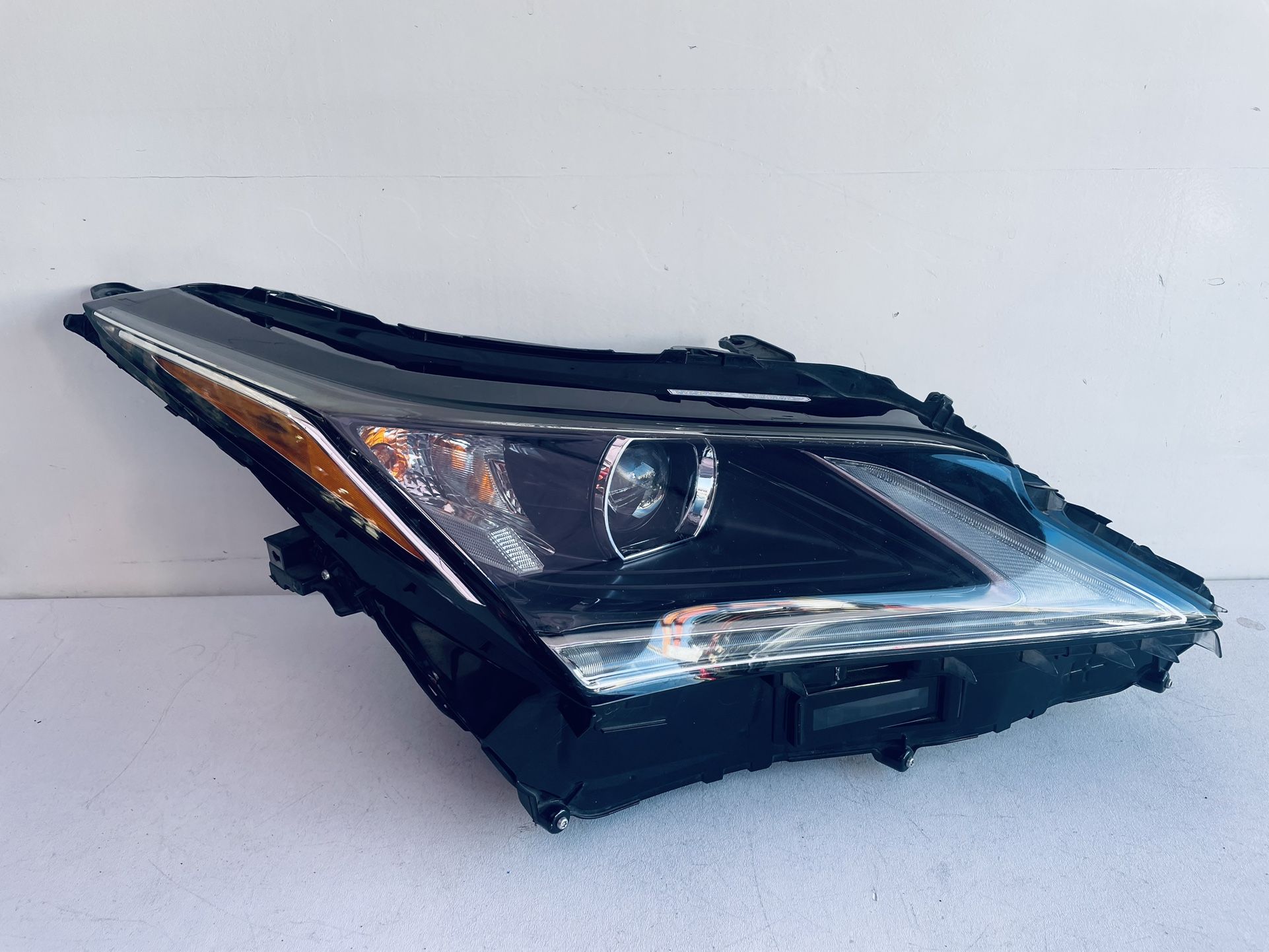 2016-2019 LEXUS RX350 RIGHT PASSENGER SIDE HEADLIGHT LED OEM #3
