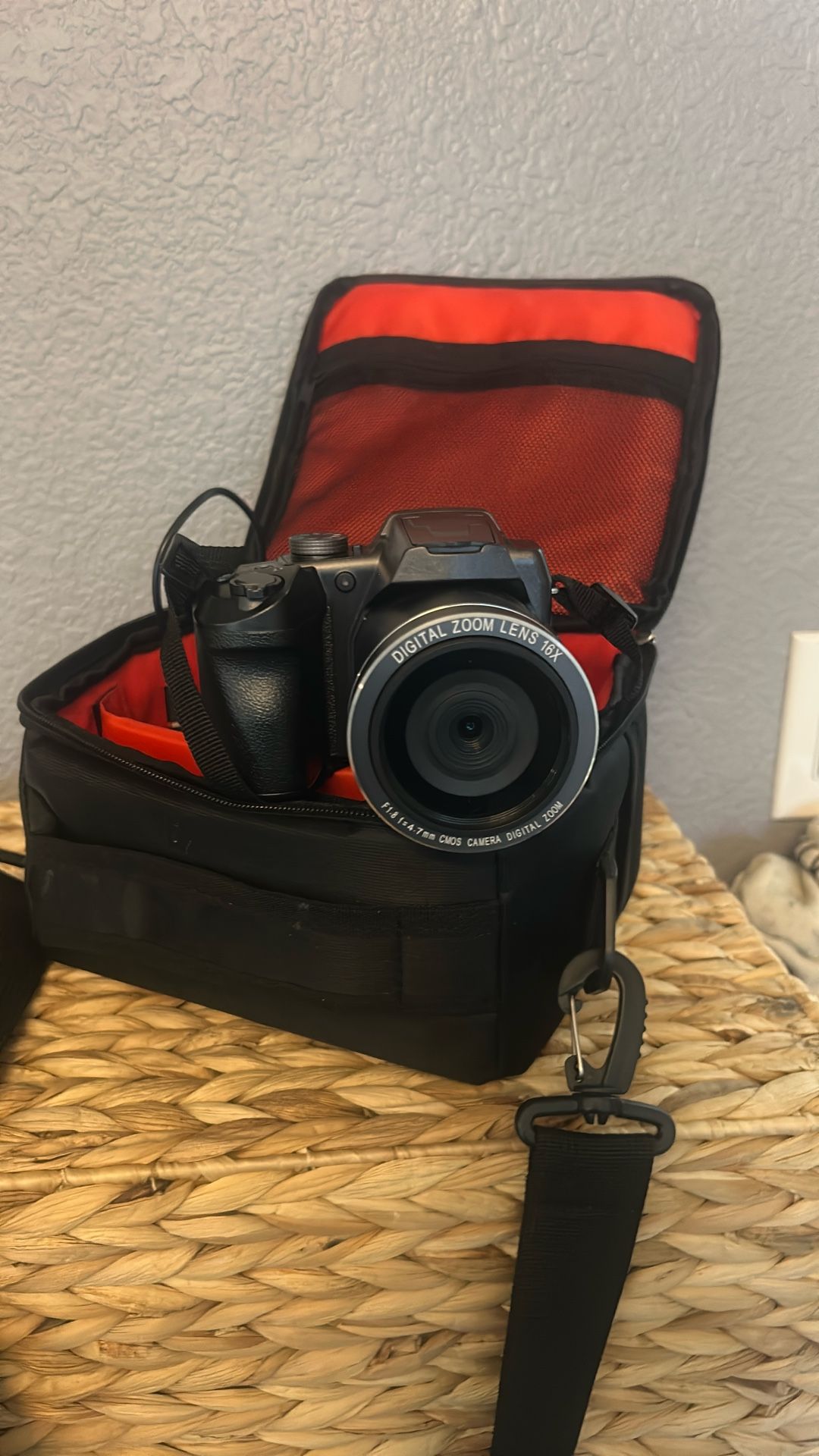 Digital camera With Case And Accessories S205