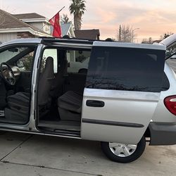 2003 Dodge Caravan 