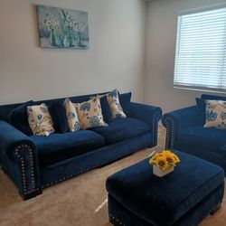 Blue black Couch With Table