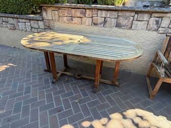 Kingsley  Bate Teak Outdoor Dining Table and 4 chairs