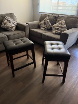 Set of 2 Black Tufted Bar Stools