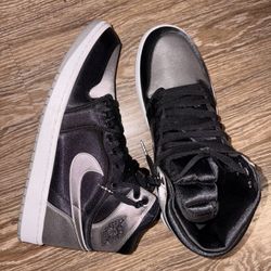 Jordan 1 Retro High OG (Satin Shadow)