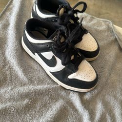 Kids Nikes 12C