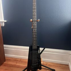 Steinberger licensed Hohner B2A headless bass guitar, great condition! Vintage