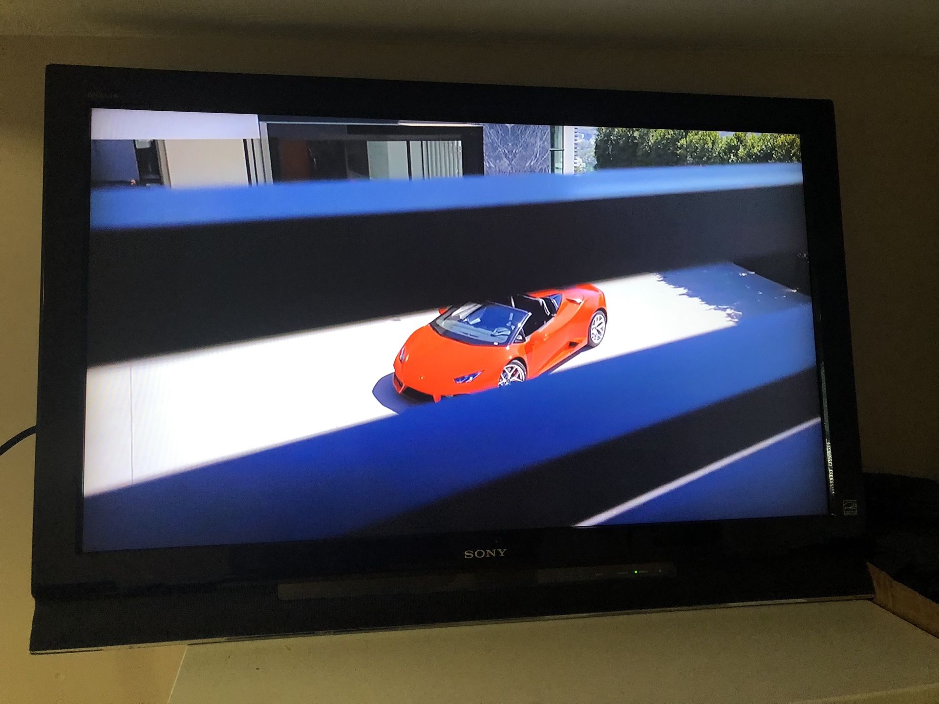 Trades Only: Very Large Sony 80 Inch Tv