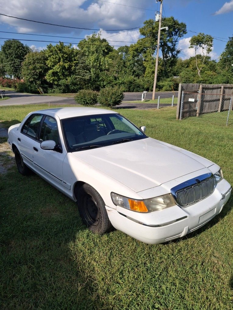 2002 Mercury Grand Marquis