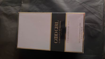 Carolina Herrera white box perfume