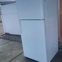 Kenmore Refrigerator $90