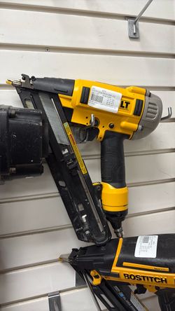 DeWalt Pneumatic Finish Nailer