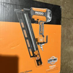  Pneumatic 21-Degree 3-1|2 in. Round Head Framing Nailer
