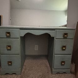 Vintage Desk/Vanity!