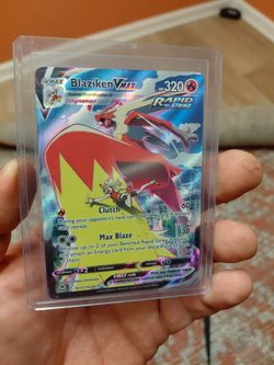 Blaziken VMAX