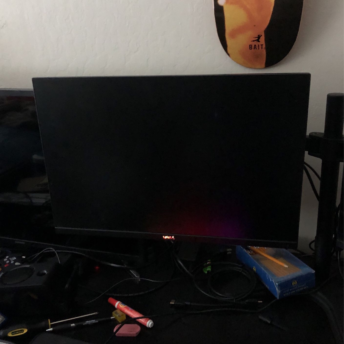 Two 24’ Dell Monitors + Stand