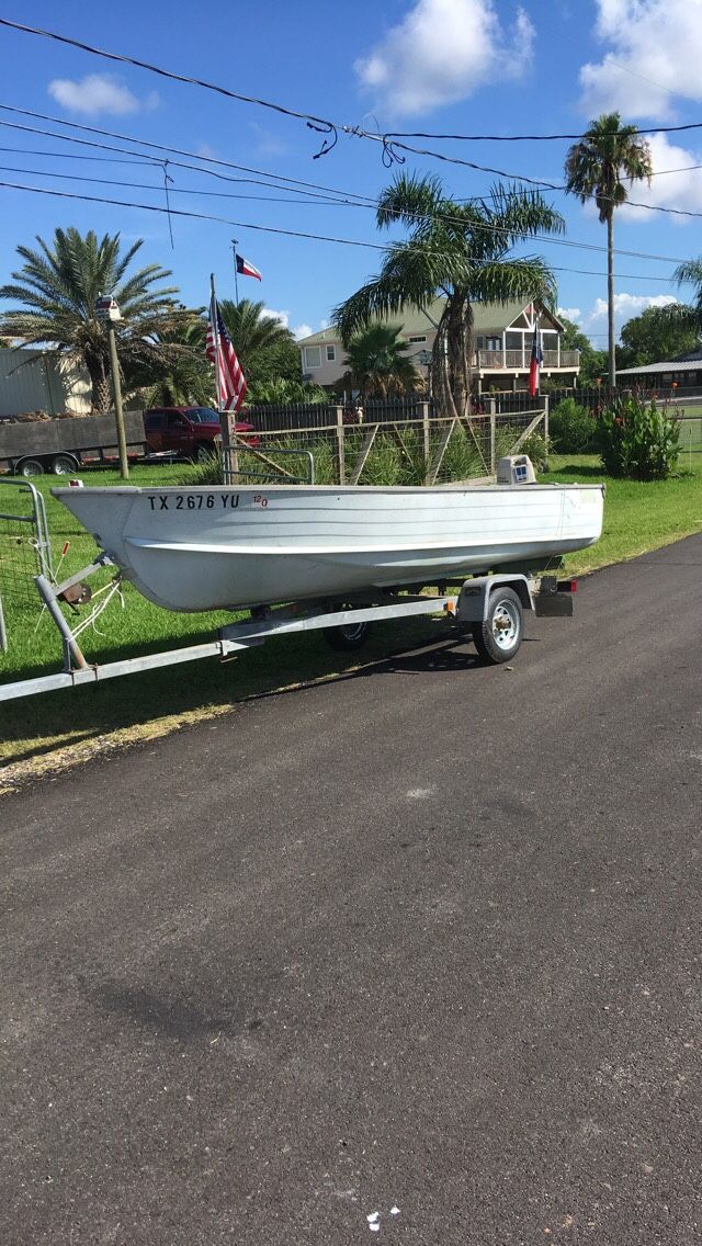15 ft vhaul aluminum boat, with evinrude 25 horsepower for Sale in