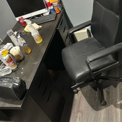 Office Desk With Chair 