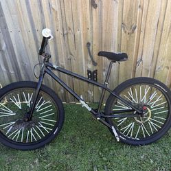 Mafia Bike- Medusa 27in