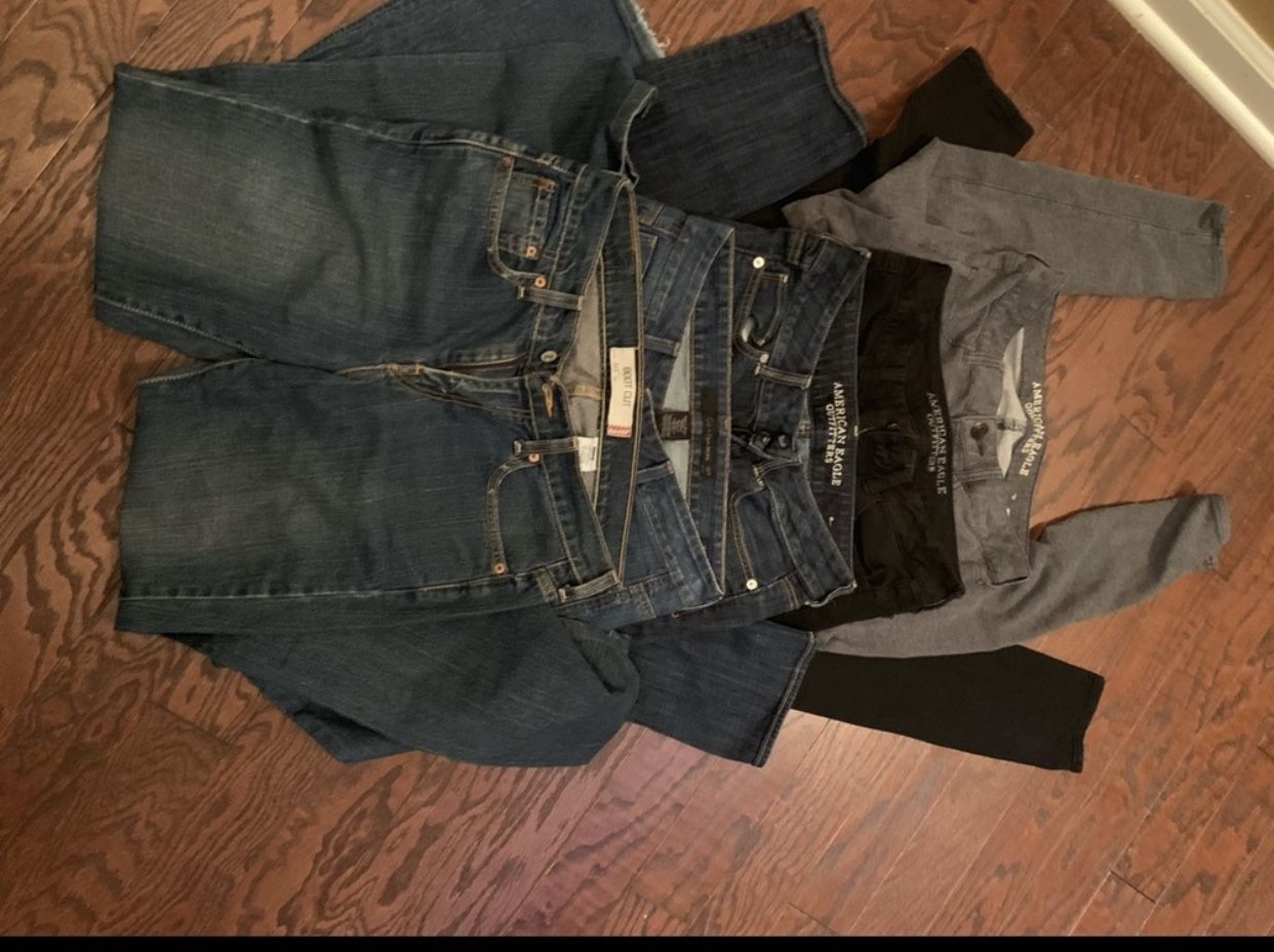 5 pair American Eagle Jeans