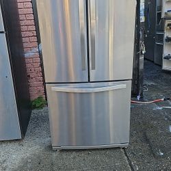 Refrigerator French Door 30 W