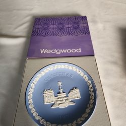 1971 Wedgwood Christmas Plate. 