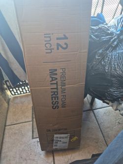 Colvie Twin mattres in box