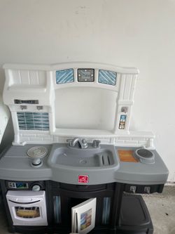 Play Kitchen