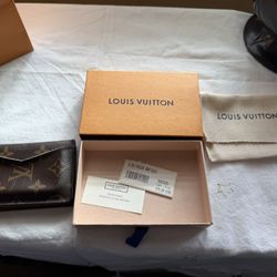 Men’s LV Wallet 