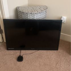 32 Inch Tv Roku Box And Controller 
