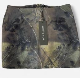 Women’s White Fox green mini skirt in small
