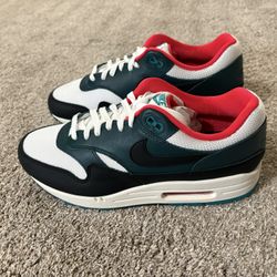 Nike Air Max 1 PRM Liverpool FC LeBron James
