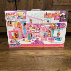LOL Surprise Squish Sand Magic House with Tot Playset with Collectible Doll, Squish Sand, Surprises, Accessories, Girls Gift Age 4+