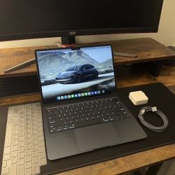 MacBook Air 13.6" With M2 Chip