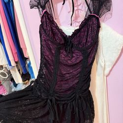 Black Pink 🎀 Lace Romantic Off Shoulder Dress 👗 L Size. 99% New 