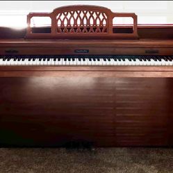Piano for sale