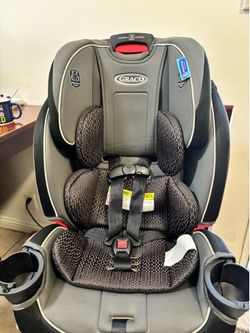 Graco car seat slim fit 3 in 1