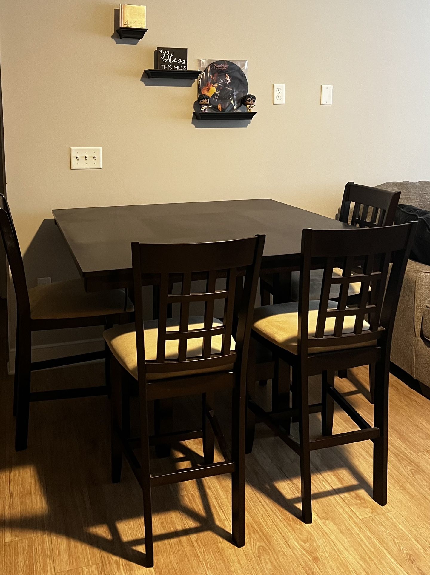 Dark Brown Dining Room Table and Mirror Set 