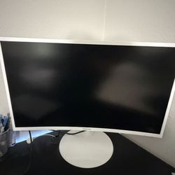 Samsung 27” Curved Monitor