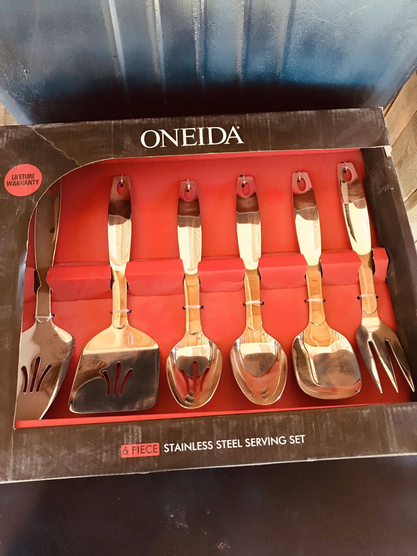 Stainless steel serving set