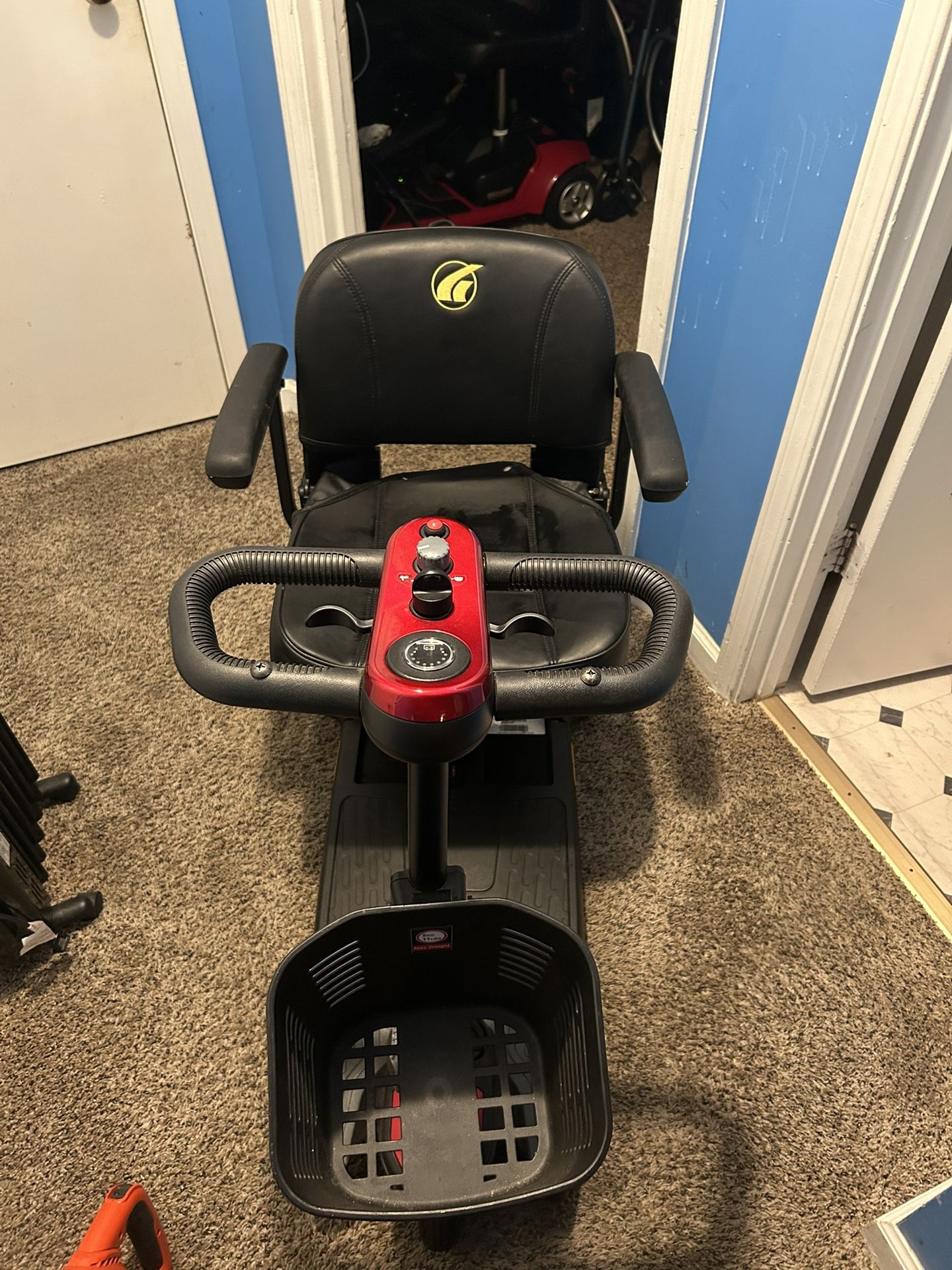 Golden Technologies Buzz Around LT 3 Wheeled Mobility Scooter With Basket + Basket