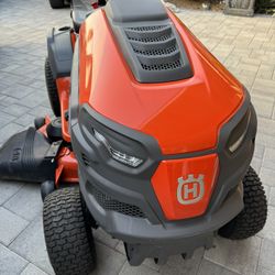 Husqvarna TS 248G 24 HP V Twin Side By Side Hydrostatic 48 in