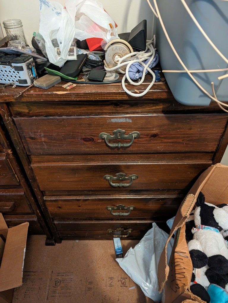 Old Dresser